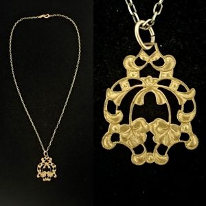 Vintage 1930s Flower Filigree Necklace